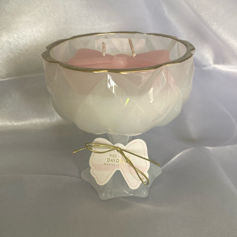 White Gold Trim Daydream Champagne Glass Pink Bow Glass Candle- Pike & Rose